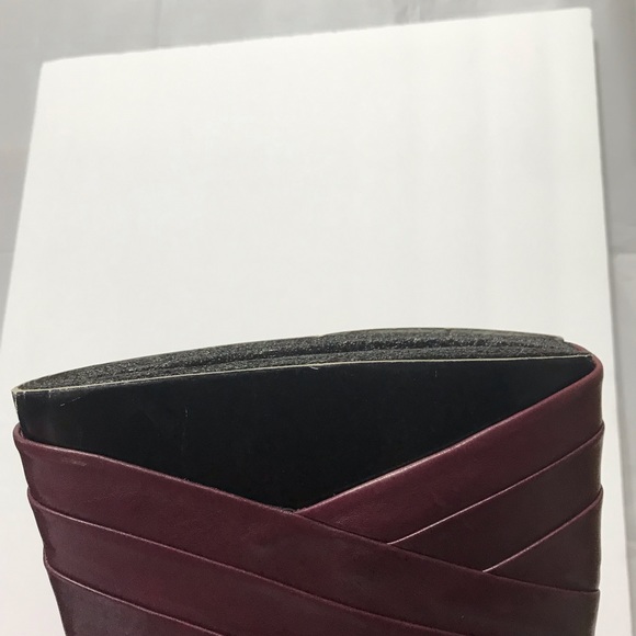 Boots - Picture 4 of 5